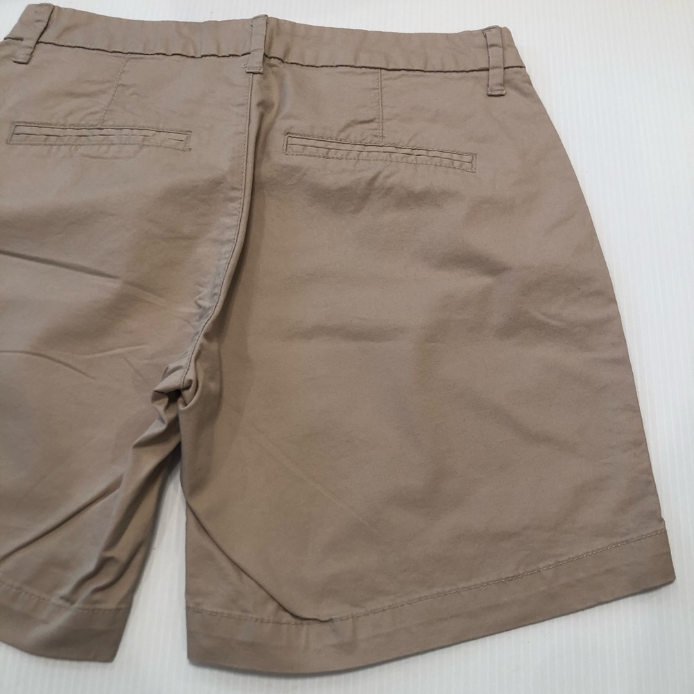 Women’s Old Navy Bermuda Short Size 2 - Picture 6 of 7